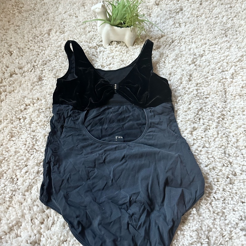 Cute adorable vintage cleavage black diamond velvet one piece bathing sw… - Picture 2 of 6